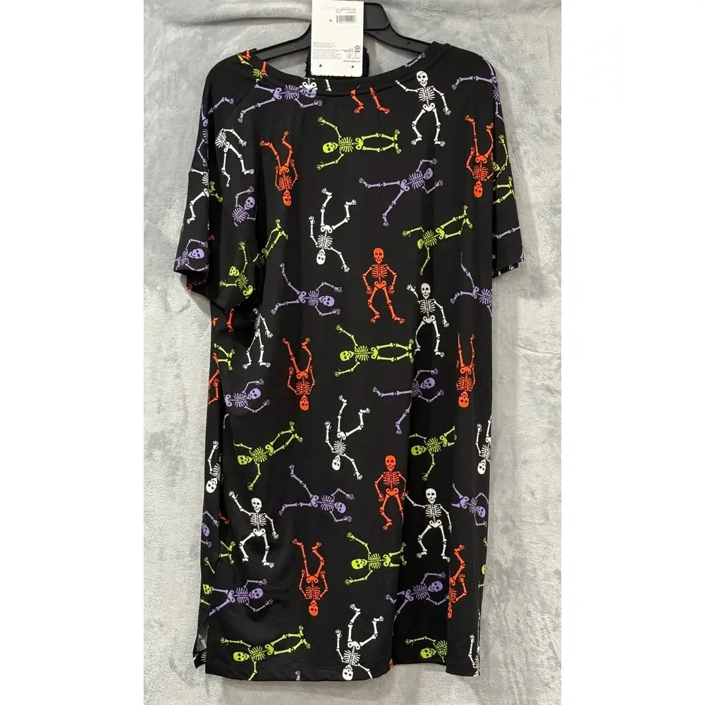 Halloween Sleepshirt Pajama Set Woman's Size XL NWT includes Socks Skeleton Goth